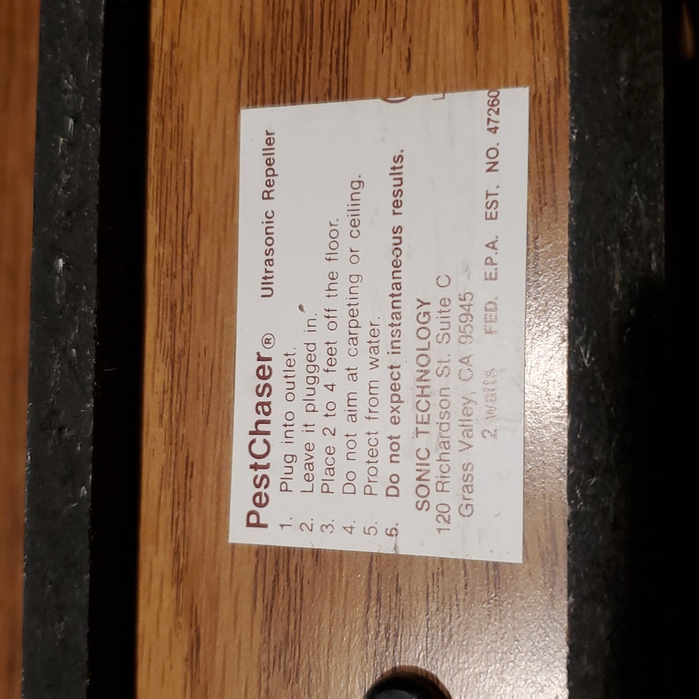 Ultrasonic Pest Repeller - Picture 2 of 3